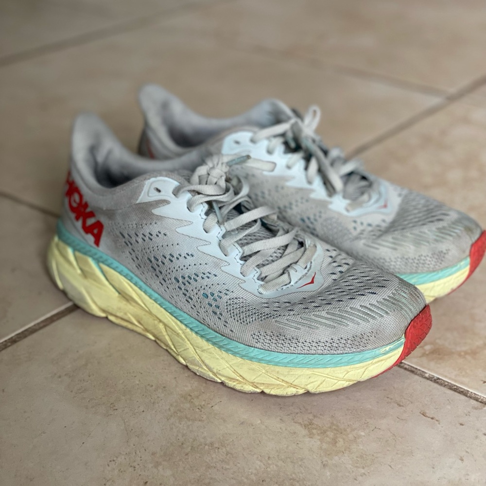 HOKA ONE ONE Clifton 7 Running Shoes